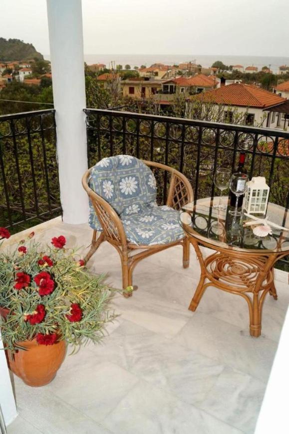 Pygolampida Studios Mytilene Exterior photo